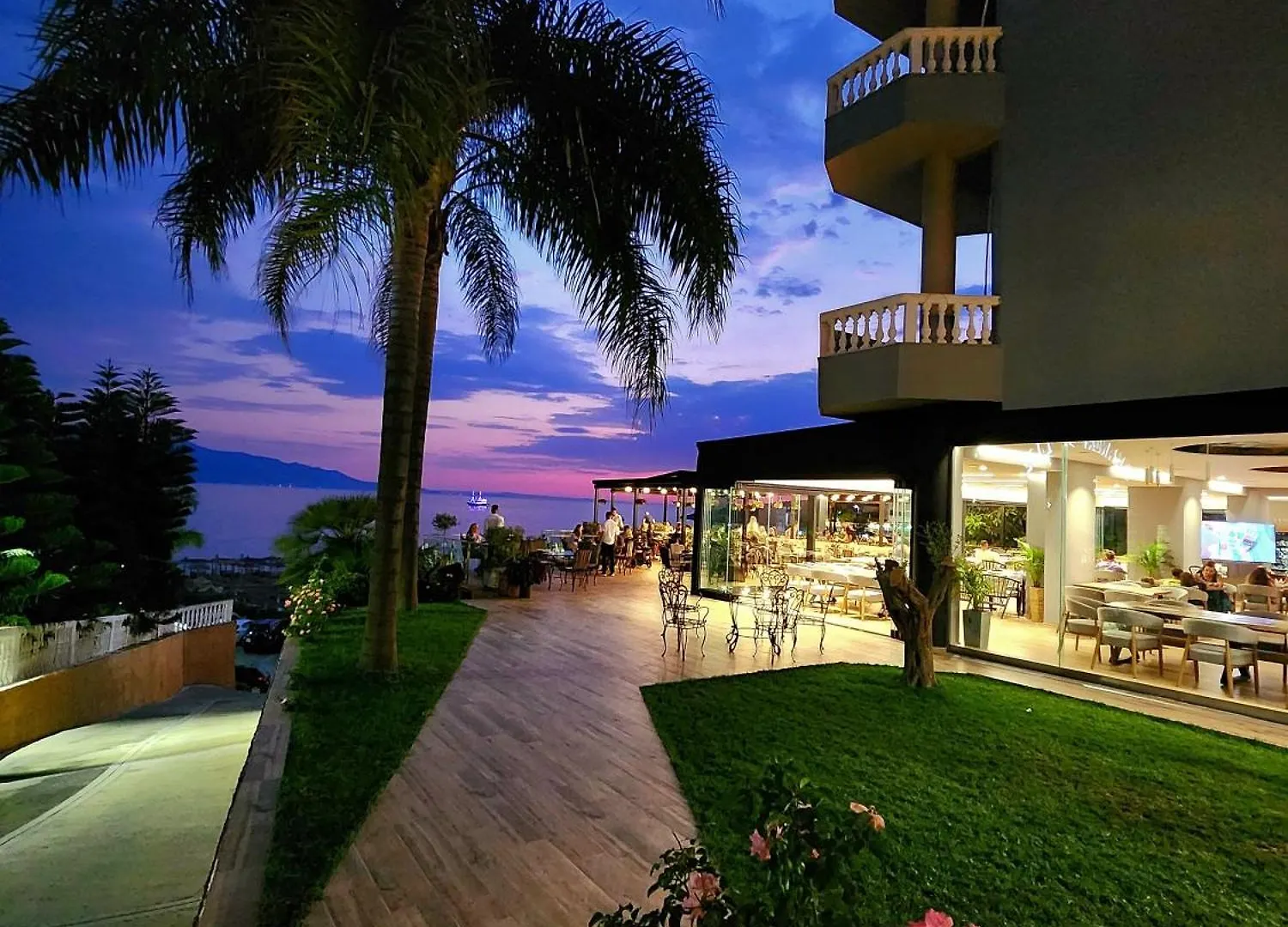 Hotel Apollon Sarande (Adults Only) 4*,