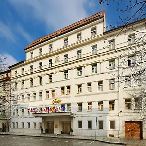 ametyst.praguehotelsweb.com/